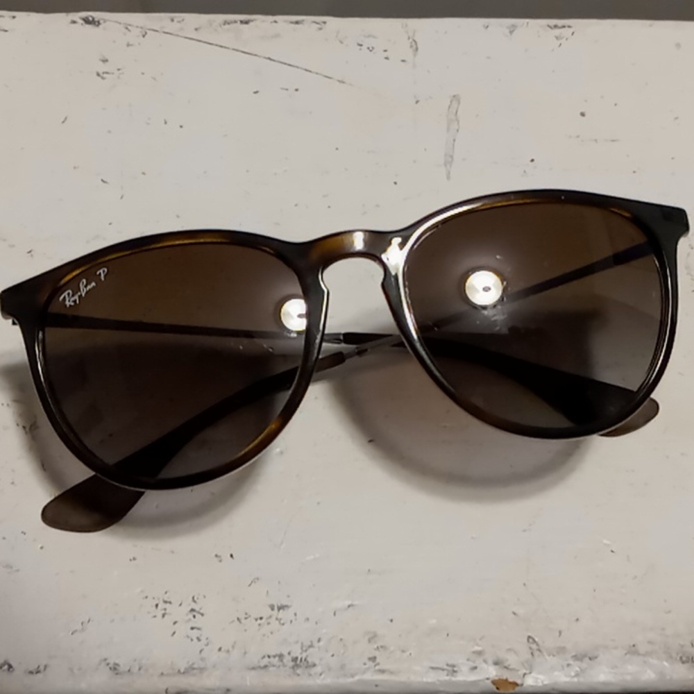 Ray Ban polaryzed rb4171 erika sunglasses